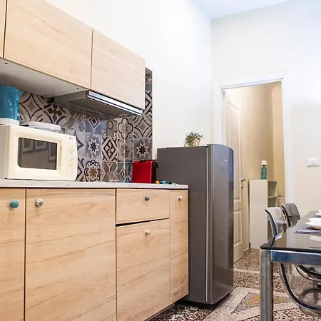 L' Ammiraglia Rotta Dentro La Storia Apartment